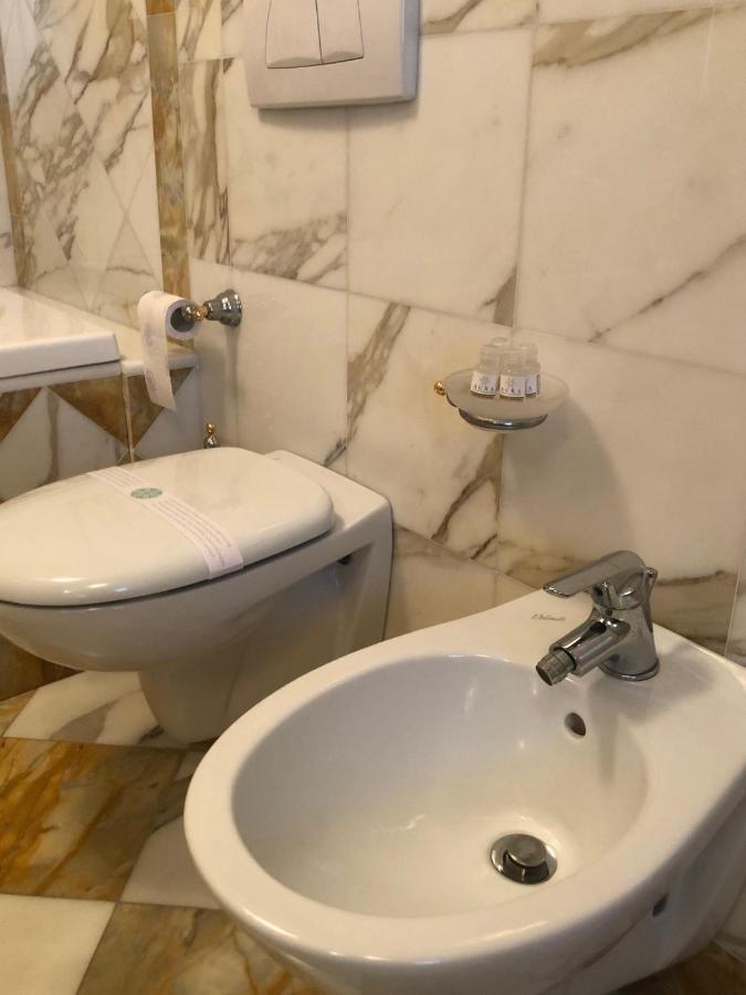 Suite Romantic Vista Lago Stresa Buitenkant foto