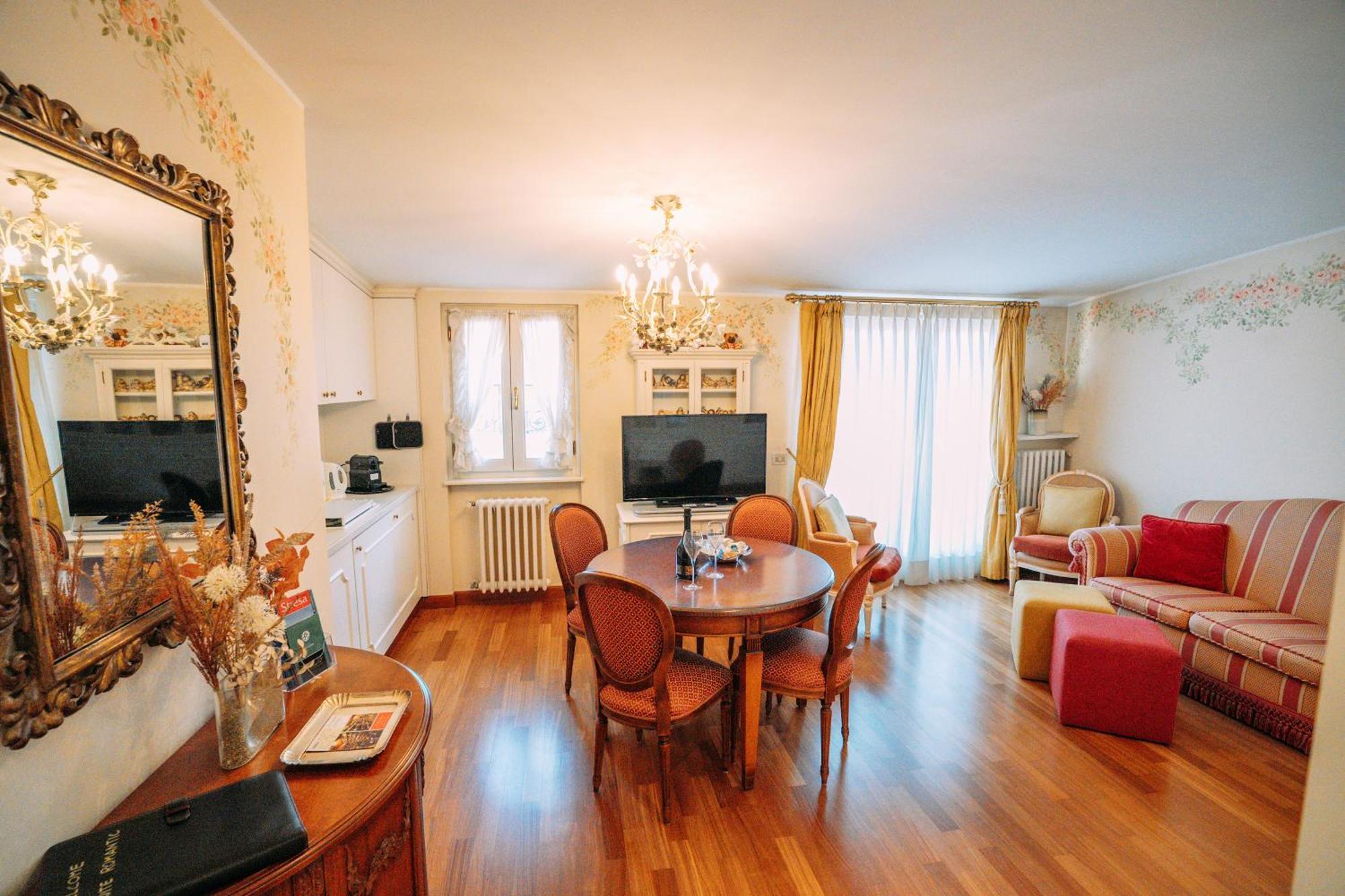 Suite Romantic Vista Lago Stresa Buitenkant foto