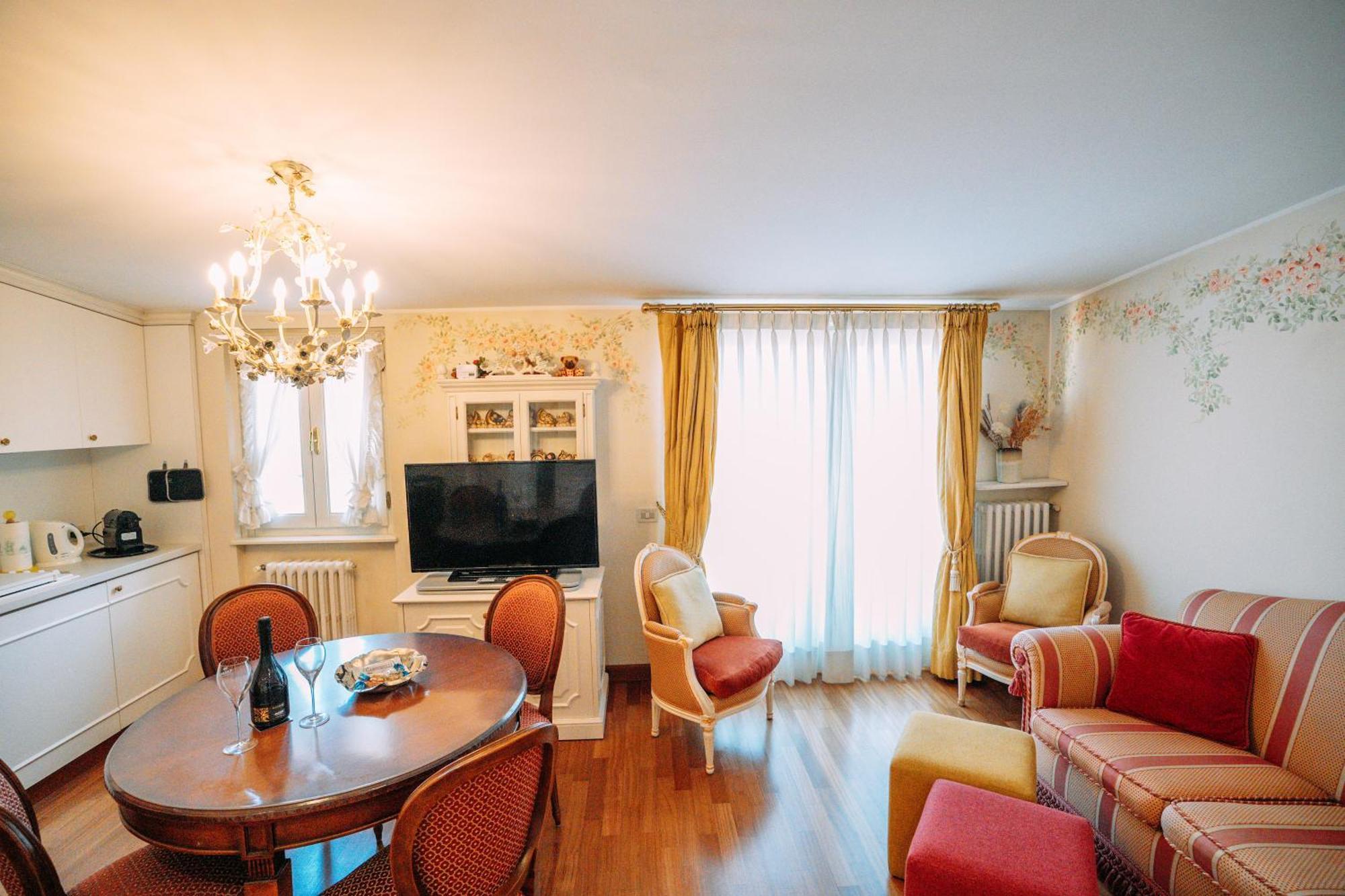Suite Romantic Vista Lago Stresa Buitenkant foto