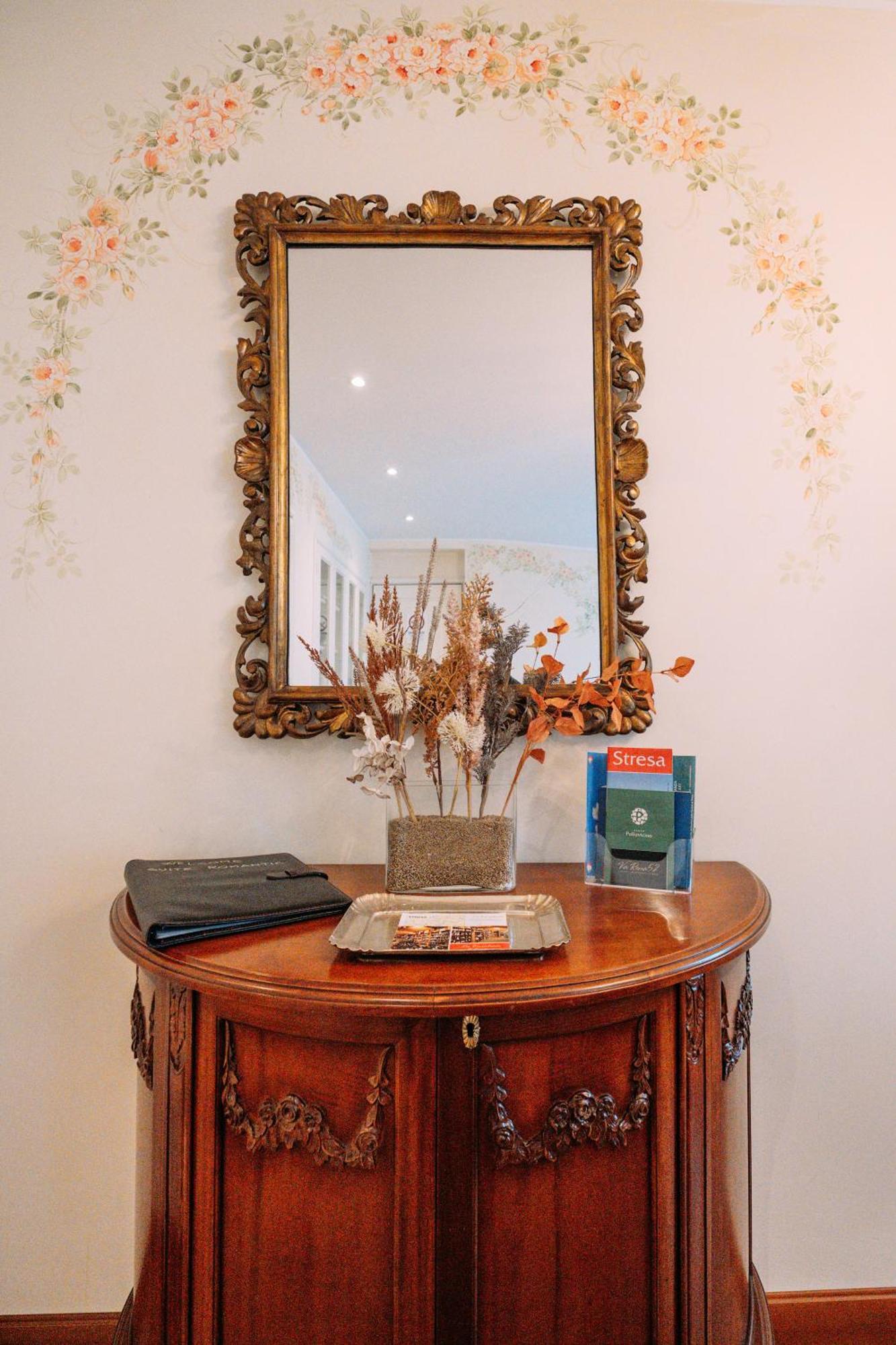 Suite Romantic Vista Lago Stresa Buitenkant foto