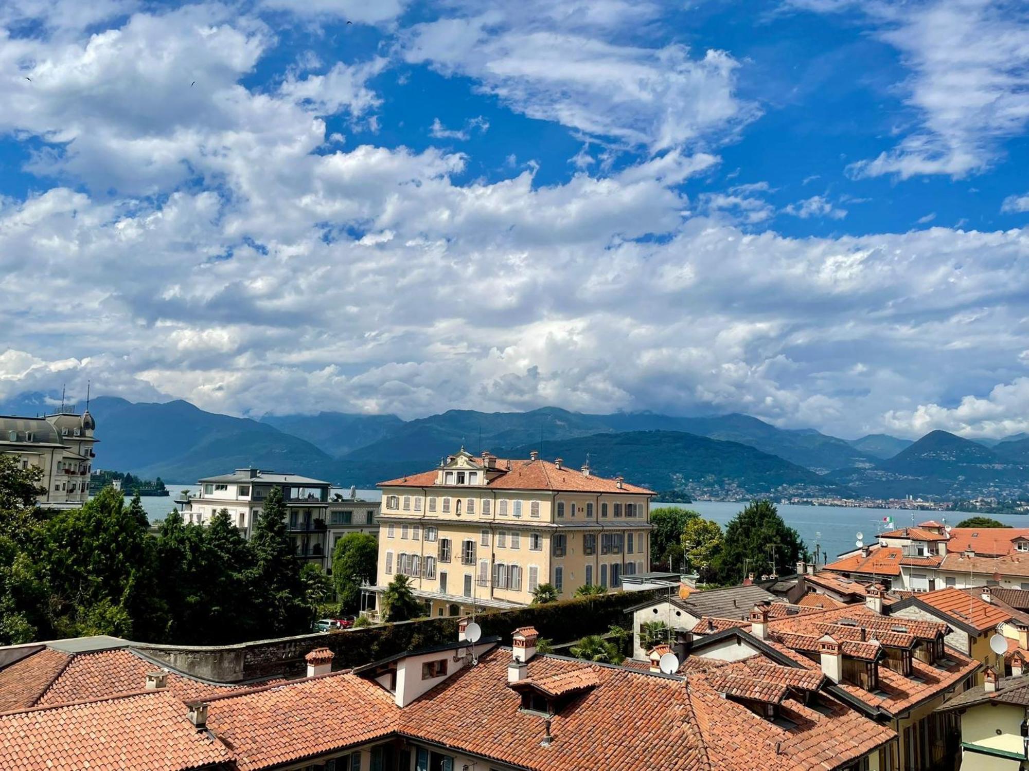 Suite Romantic Vista Lago Stresa Buitenkant foto
